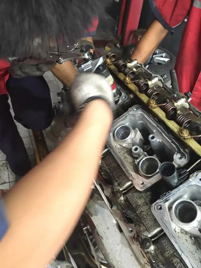 剎車片磨損感應(yīng)是什么原理？